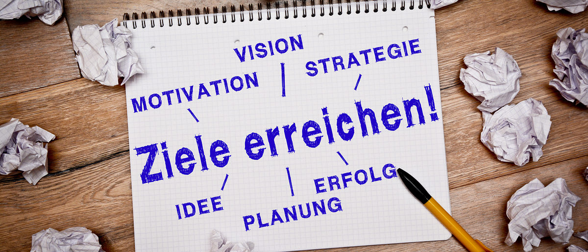 ziele, erreichen, karriere, ausbildung, studium, motivation, vision, strategie, idee, ideen, erfolg, planung, schule, zielstrebig, businessplan, business, gewinn, zukunft, coaching, entwicklung, fhrungskraft, karriereleiter, qualifizierung, teamwork, training, weiterbilden, zielvorgabe, arbeitsplatz, entwickeln, frdern, frderprogramm, frderung, job, konzept, laufbahn, leistung, marketing, manahmen, mitarbeitercoaching, personal, personalberatung, personalentwicklung, personalfhrung, personalplanung, perspektive, qualifikation, schulung, seminar, weiterbildung, success