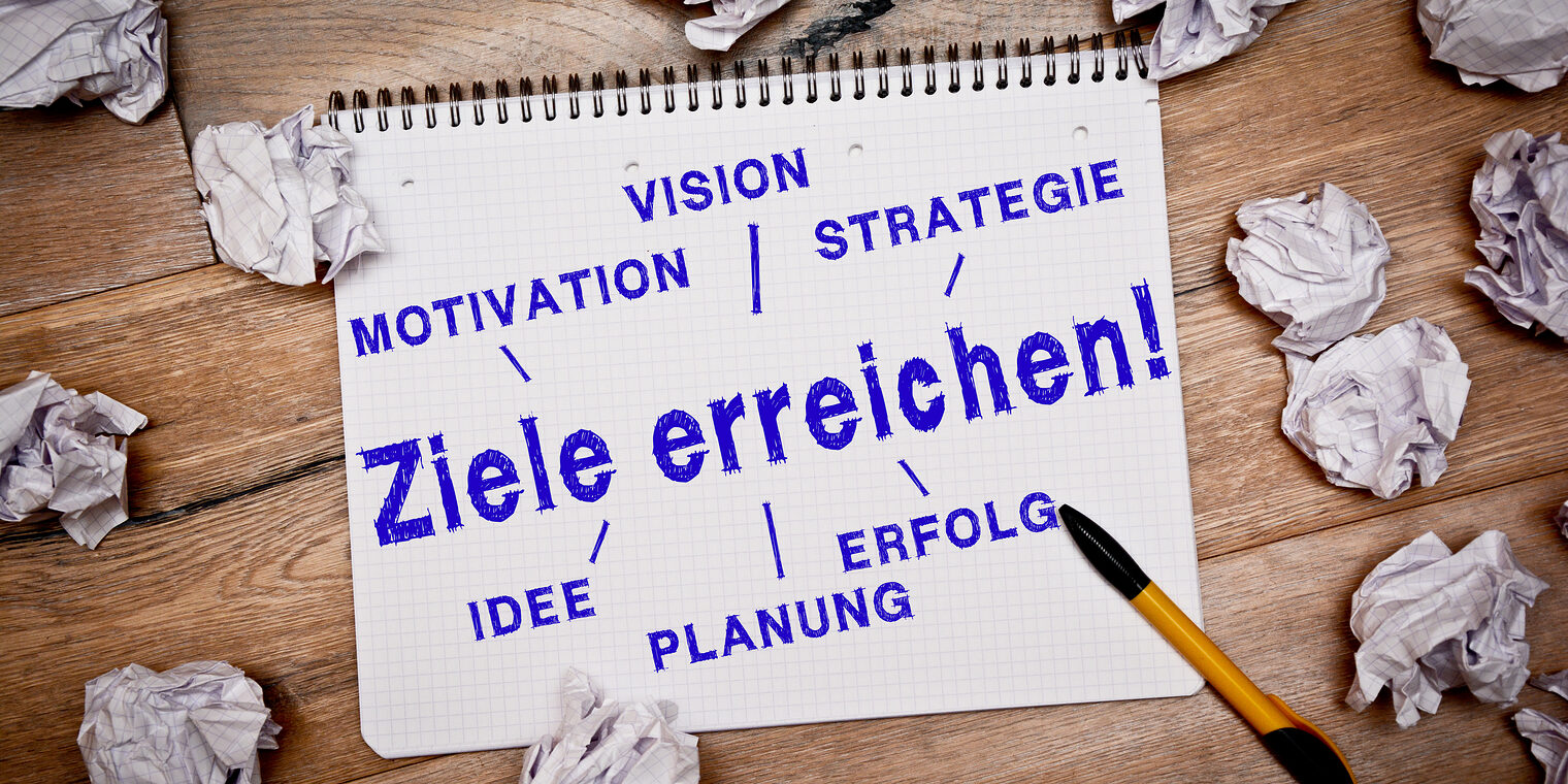 ziele, erreichen, karriere, ausbildung, studium, motivation, vision, strategie, idee, ideen, erfolg, planung, schule, zielstrebig, businessplan, business, gewinn, zukunft, coaching, entwicklung, fhrungskraft, karriereleiter, qualifizierung, teamwork, training, weiterbilden, zielvorgabe, arbeitsplatz, entwickeln, frdern, frderprogramm, frderung, job, konzept, laufbahn, leistung, marketing, manahmen, mitarbeitercoaching, personal, personalberatung, personalentwicklung, personalfhrung, personalplanung, perspektive, qualifikation, schulung, seminar, weiterbildung, success